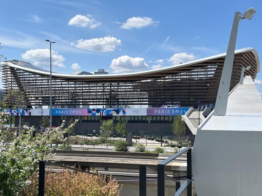 סן-דני La Maison Rayofam, A 30 Min De Paris, A 5 Min Du Stade De France מראה חיצוני תמונה
